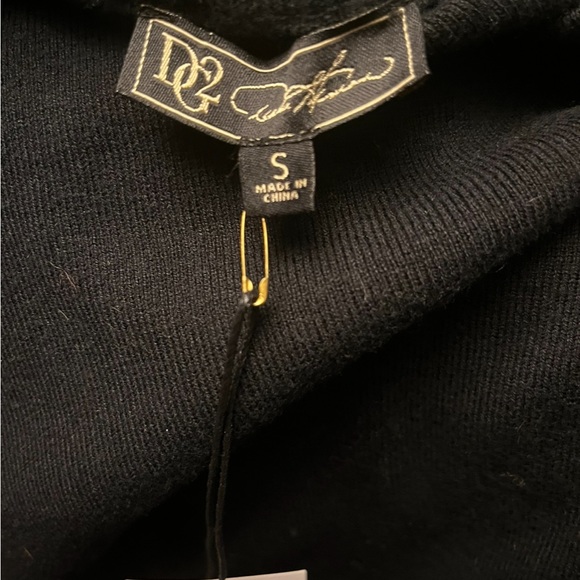 DG2 Black Womans Turtleneck! - Picture 6 of 8